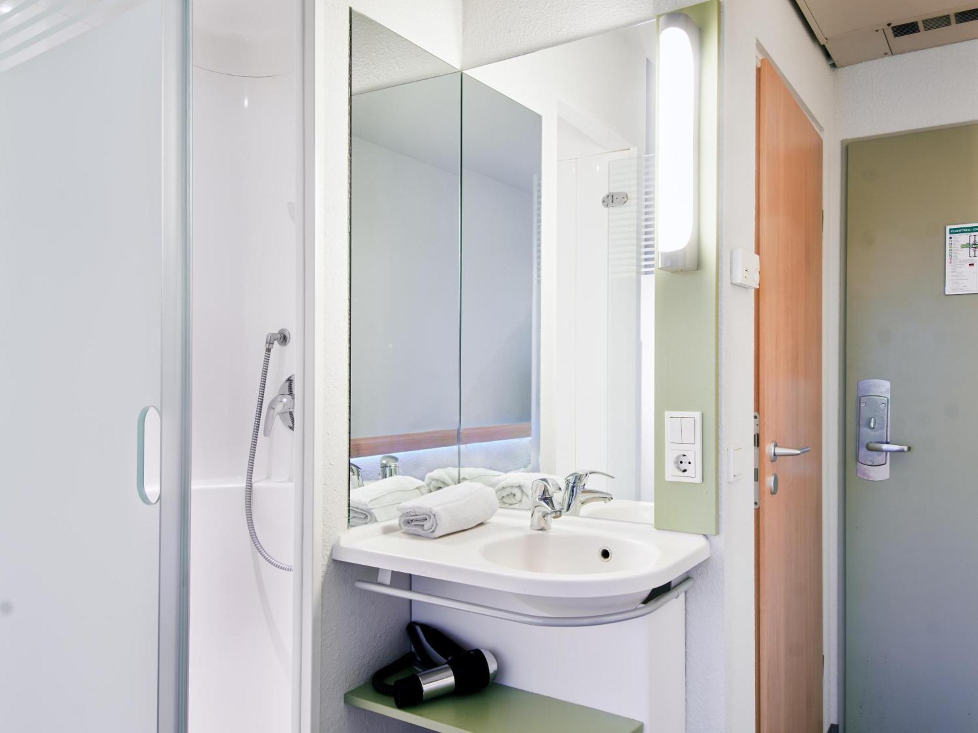 B&B Hotel Koeln-Marsdorf Εξωτερικό φωτογραφία